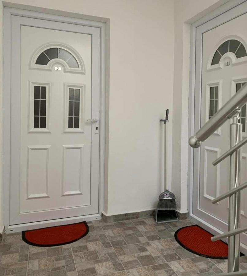 Apartman Ail 2 Ulcinj Exterior foto