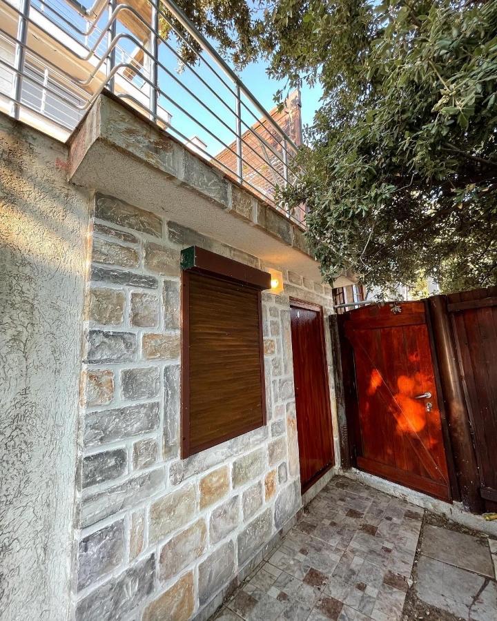 Apartman Ail 2 Ulcinj Exterior foto